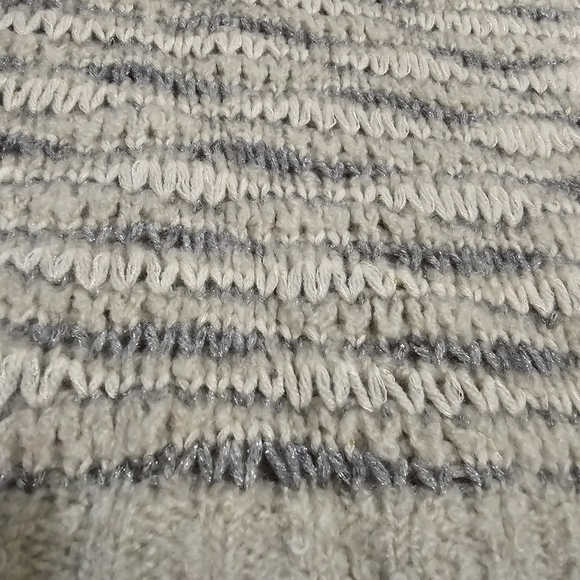 LAFAYETTE 148 Cashmere blend Relaxed Fit Turtleneck With Metallic Thread - Picture 5 of 9